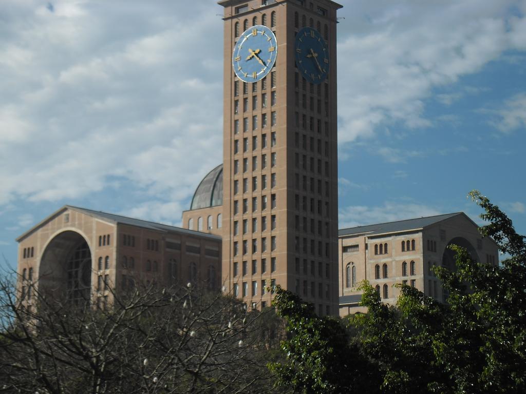 Pousada Santa Terezinha Aparecida  Exterior photo